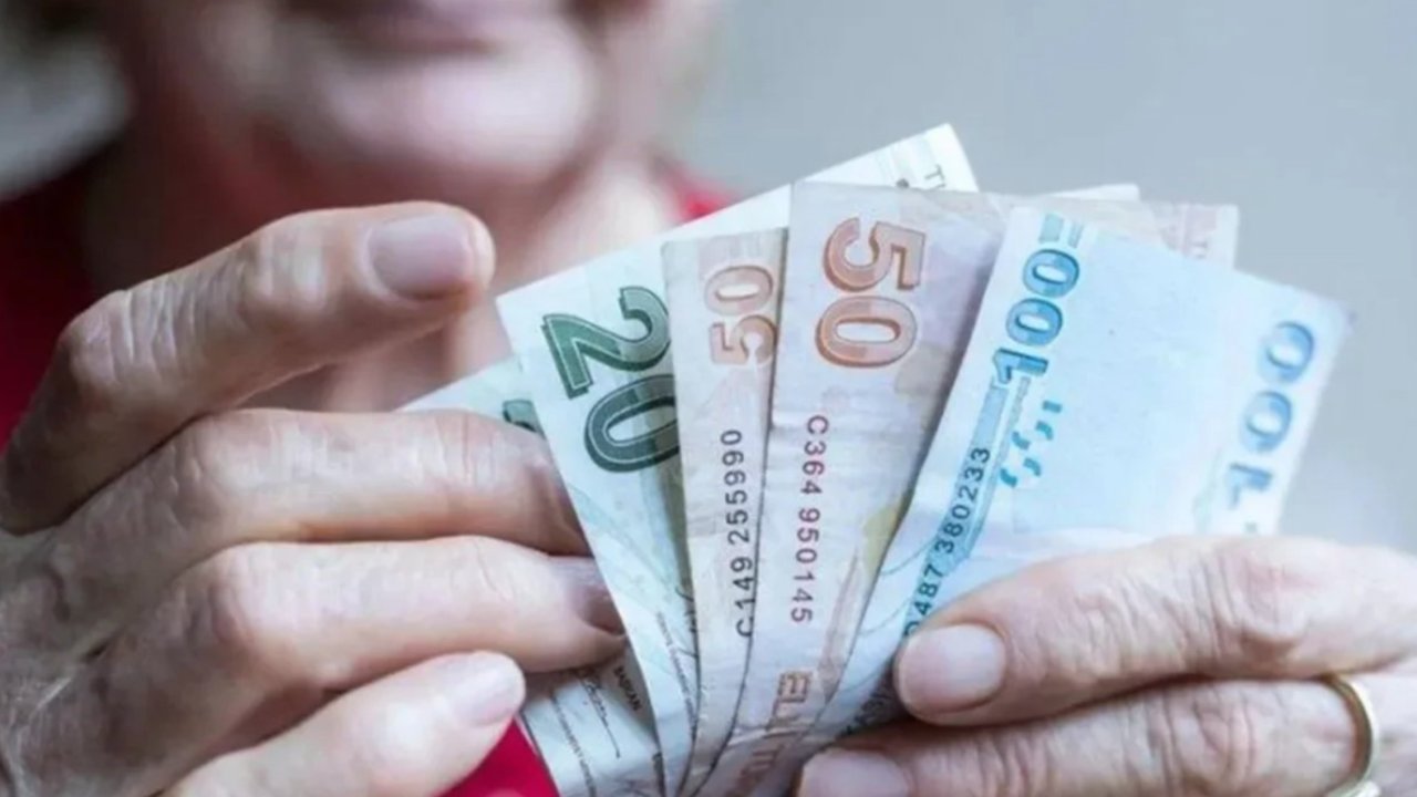 Emeklilere sosyal yardım ödemesi yapılacak