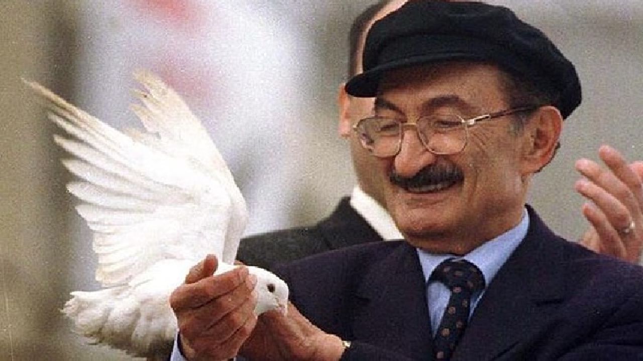 Ankara'da Bülent Ecevit'in Doğumunun 100. Yılı Anısına Fotoğraf Sergisi
