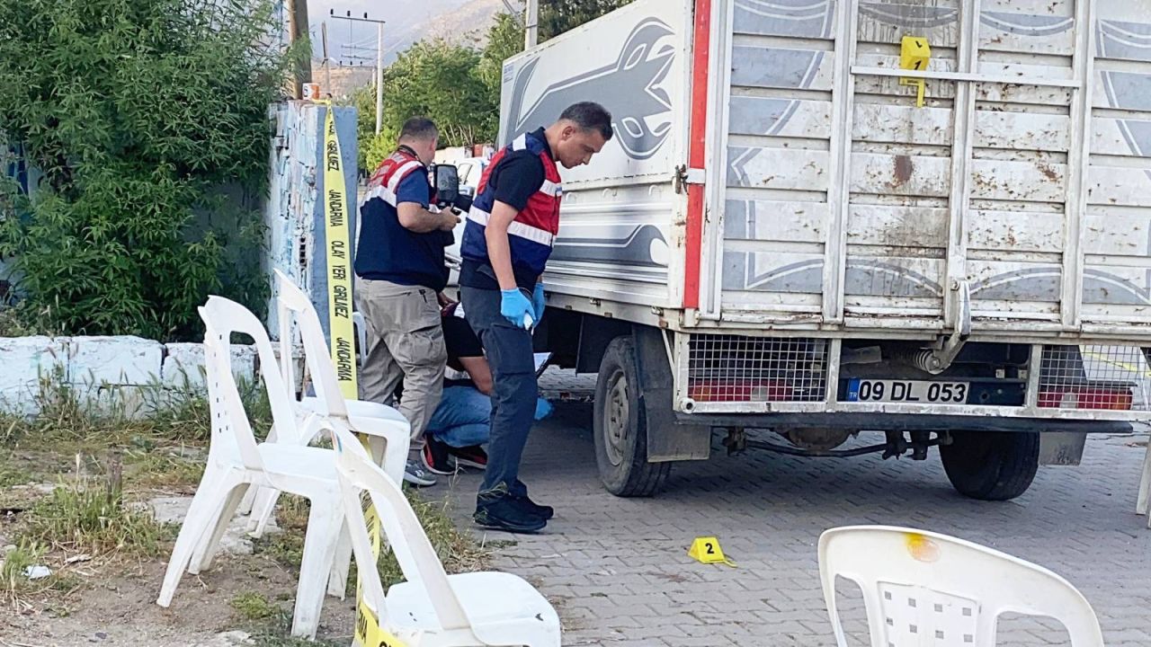 Kamyonetten Düştü, 4 Yaşındaki Çocuk Hayatını Kaybetti
