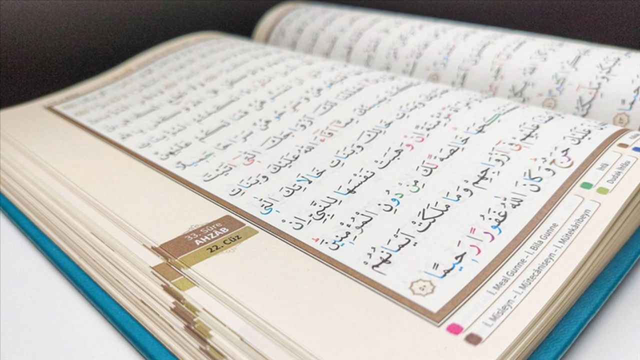 Diyanet'e 'Uygun Olmayan Eserleri' İmha Yetkisi: Meallere Sansür İddiası
