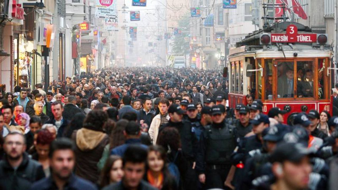 Diplomalı İşsizler İŞKUR ile Turizm ve Hizmete Yöneldi
