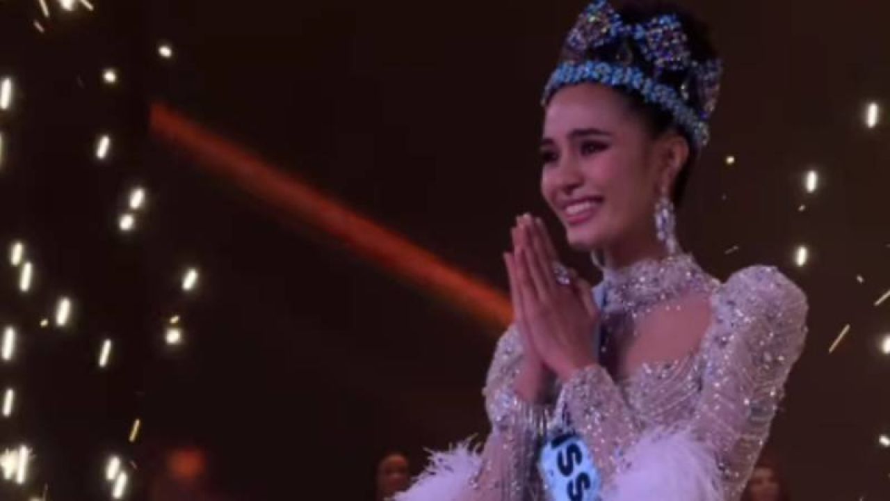 Mıss World Tacı Taylandlı Opal'ın Oldu
