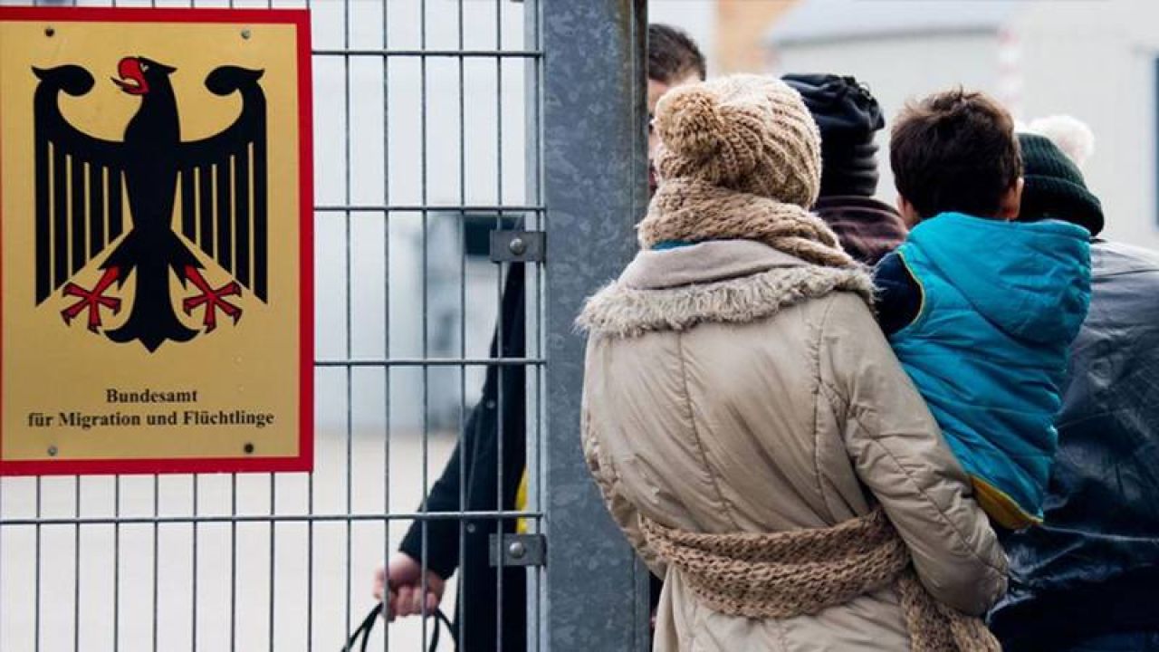 Alman Yargısından Hükümetin İltica Uygulamasına Yasa Dışı Kararı
