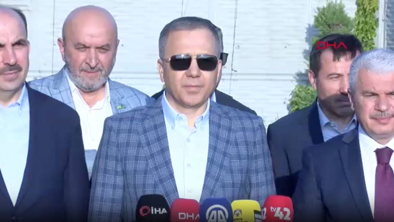 Yerlikaya'dan Trafik Uyarısı: Yorgun Yola Düşmeyin, Sık Sık Mola Verin
