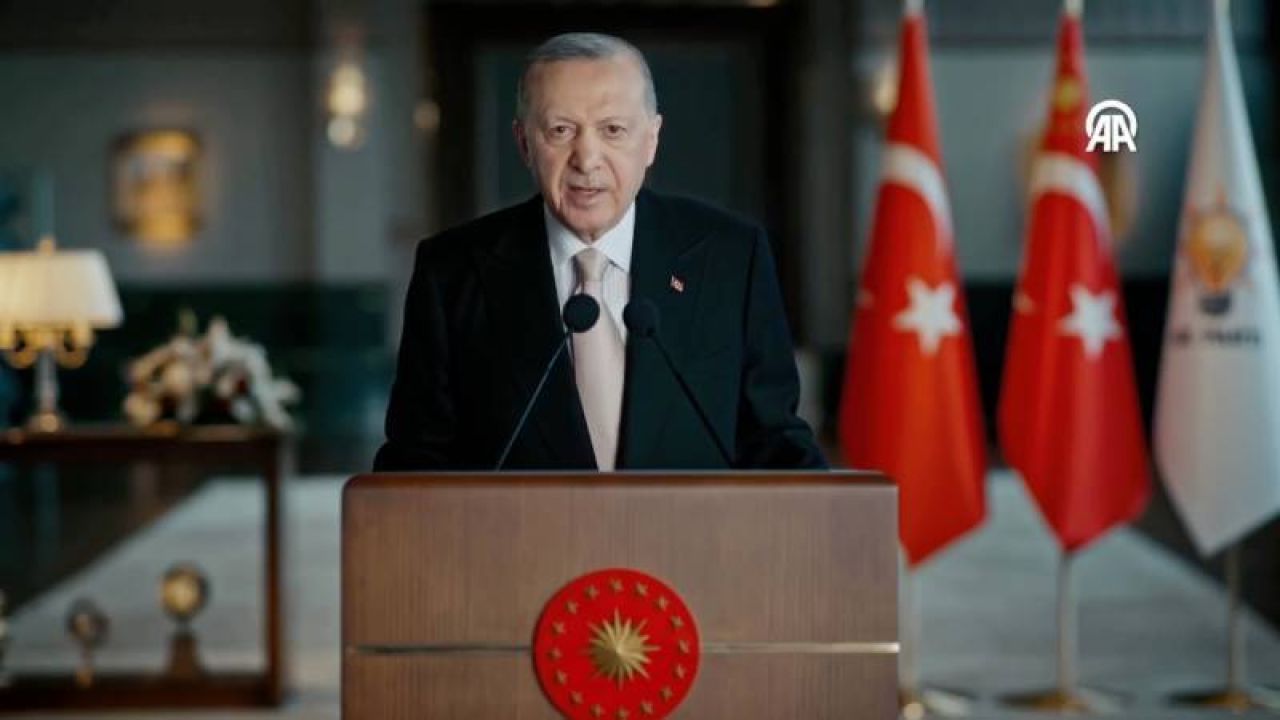 Erdoğan'dan Muhalefete Bayram Mesajı: Popülizm Batağındalar
