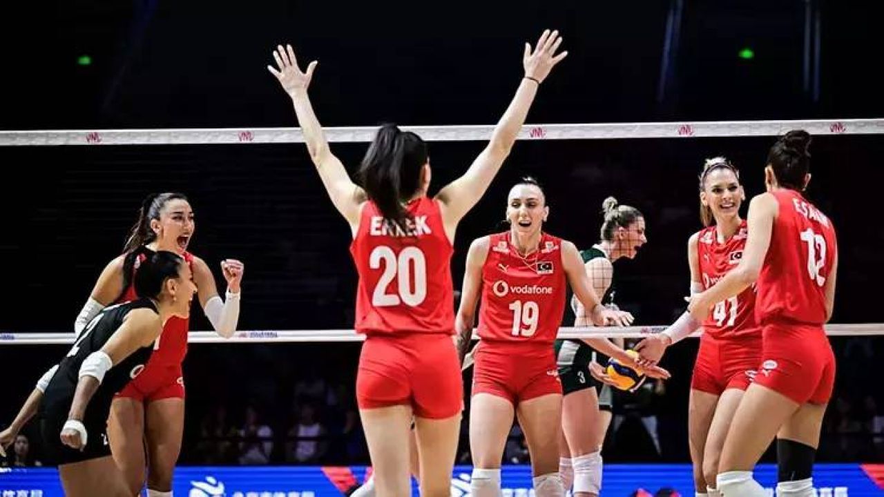 Filenin Sultanları, Polonya'yı Final Setinde Yıktı
