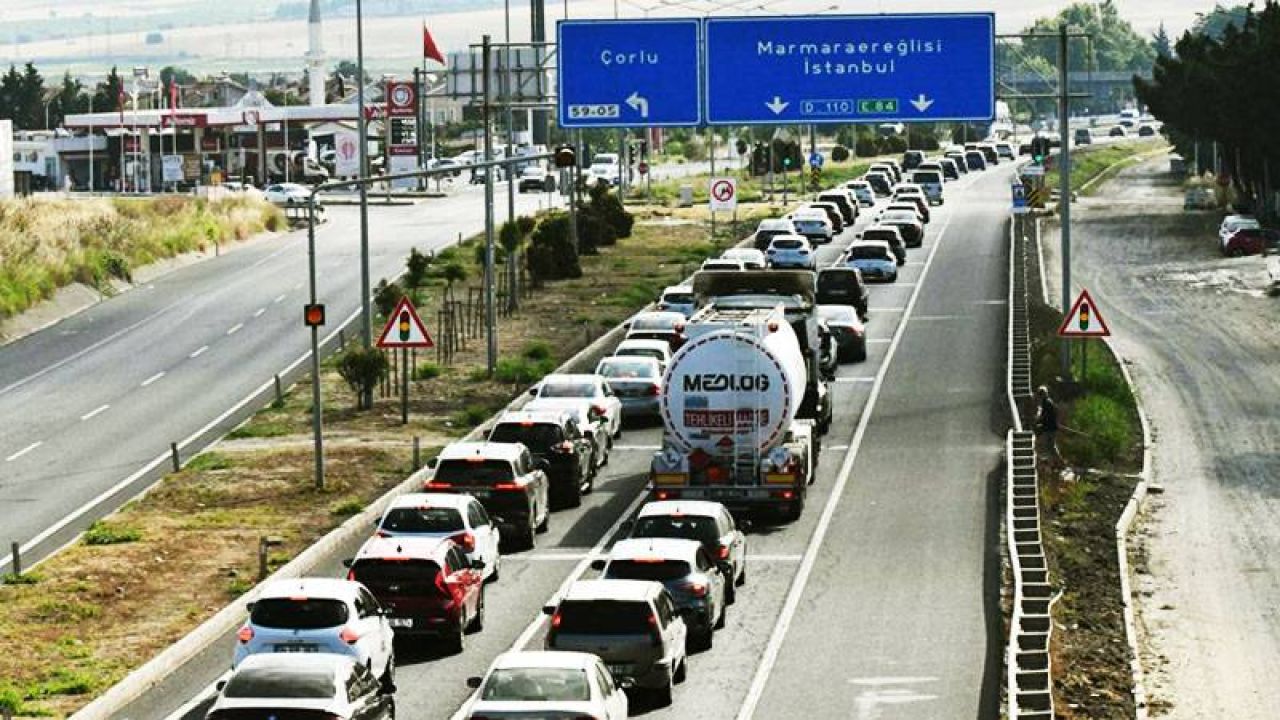 Tekirdağ'dan İstanbul'a Bayram Dönüşü Yoğunluğu
