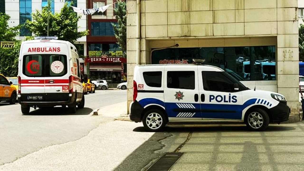 Siirt'te Silahlı Kavgada Baba Öldü, Oğlu Ağır Yaralı
