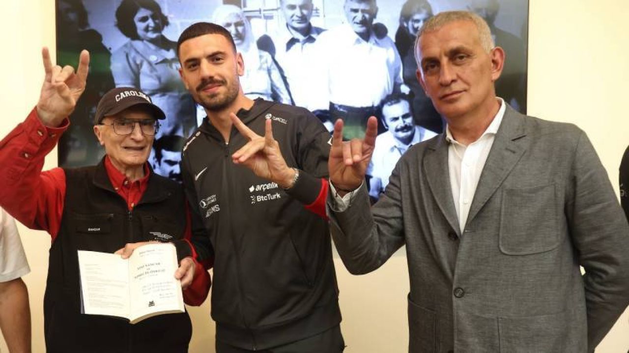 Tff Başkanı Hacıosmanoğlu Ve A Milli Takım Oyuncularından Aziz Sancar'a Ziyaret
