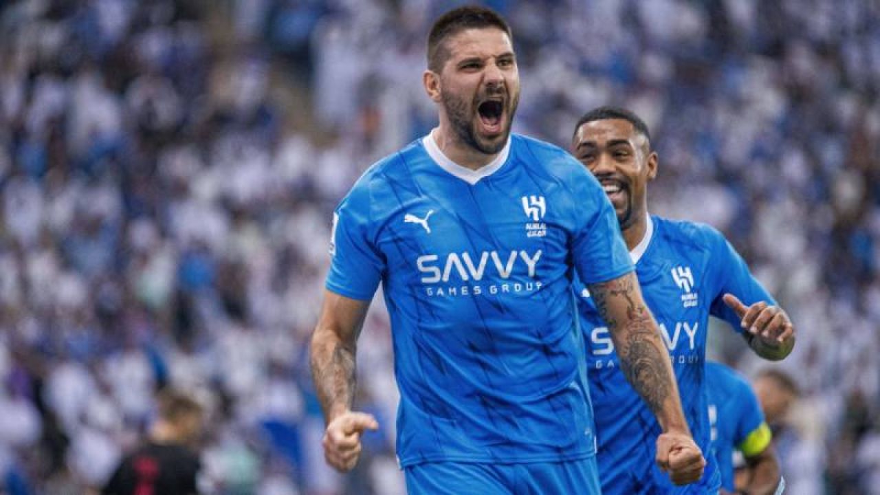 Fenerbahçe'de Forvet Transferinde Yeni Rota: Bonservis Bedeli Açıklandı
