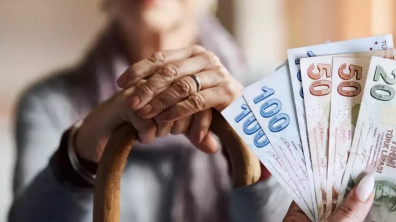 En Düşük Emekli Maaşı 35 Bin Liraya Çıkabilir: SGK’ya Resmi Başvuru Yapıldı!
