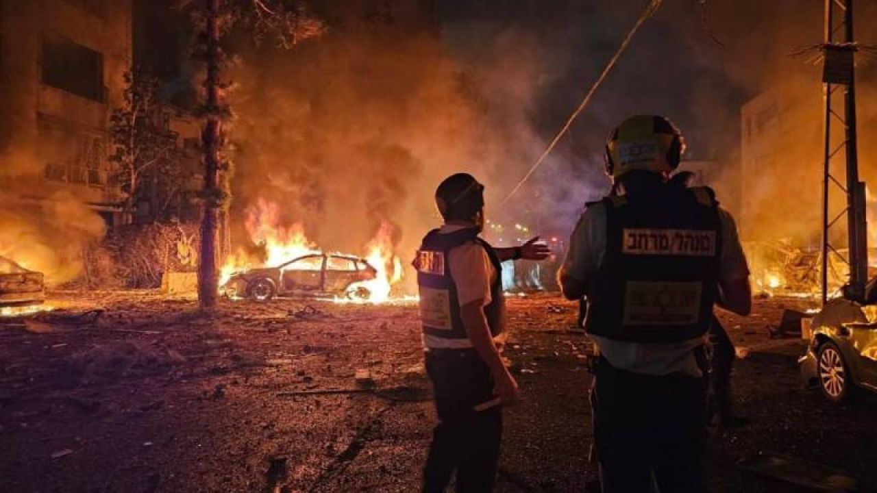 Yetkin: Türkiye'nin Diplomasisi İsrail-İran Kriziyle PKK'nın Silah Bırakmasını Durdurabilir
