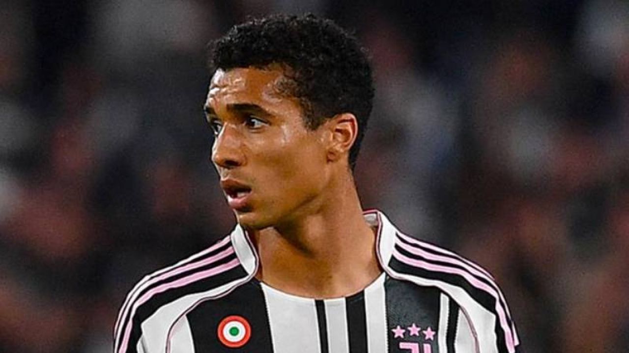 Galatasaray'dan Bek Atağı
