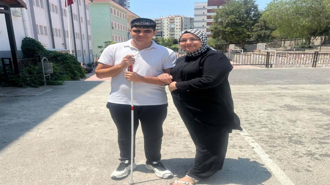 Görme Engelli Enes, Tyt'ye Girdi: Hedefi Öğretmenlik
