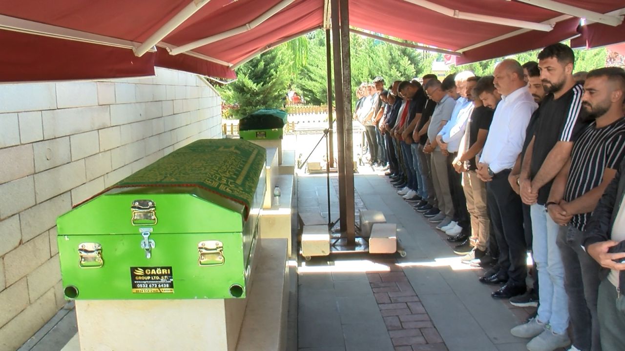 Ankara'daki Lityum Fabrikası Sızıntısında Ölen 2 İşçi Toprağa Verildi
