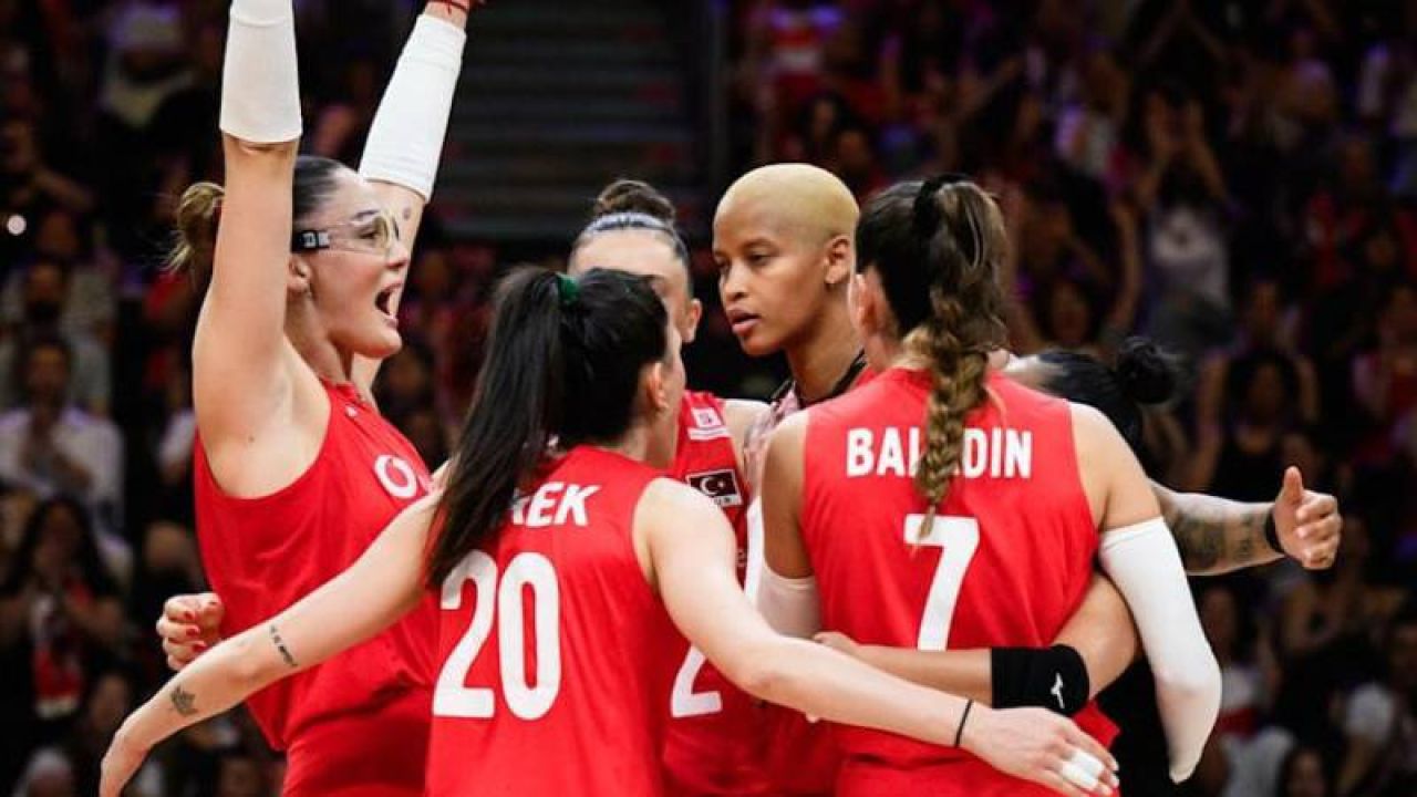 A Milli Kadın Voleybol Takımı Brezilya ile Karşı Karşıya
