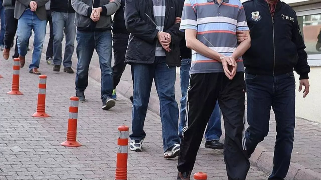 'Fetö' Soruşturmasında 65 Tutuklama: Aralarında Muvazzaf Askerler De Var