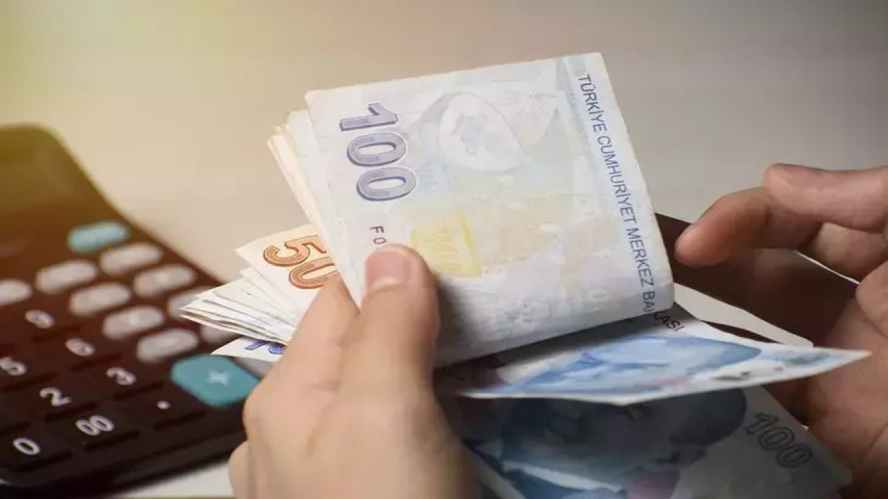 Ve beklenen oldu: Dev banka emekliye 20 bin lira verecek
