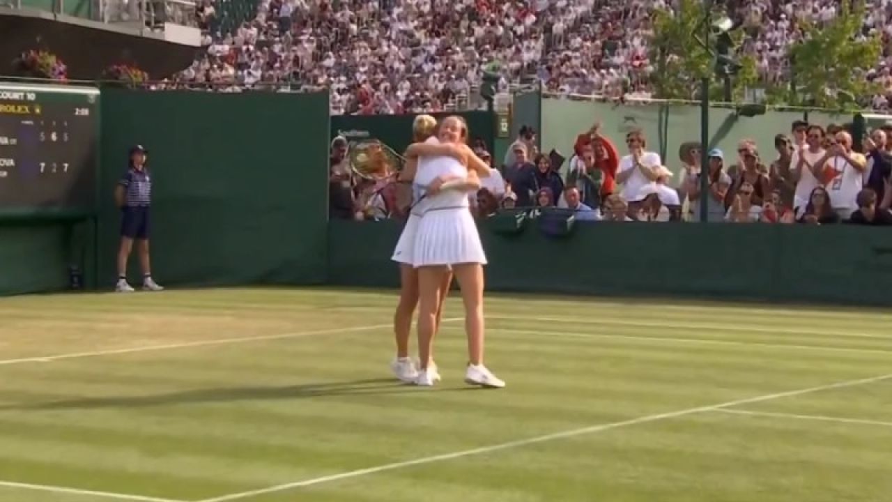 Zeynep Sönmez Wimbledon'da Çiftlerde De Tur Atladı
