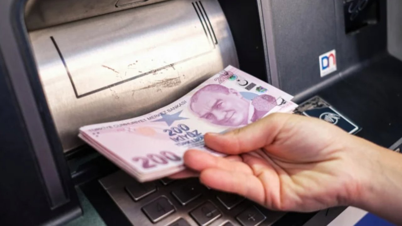 ATM'lerde para çekecekler dikkat! Pazartesi günü başlıyor