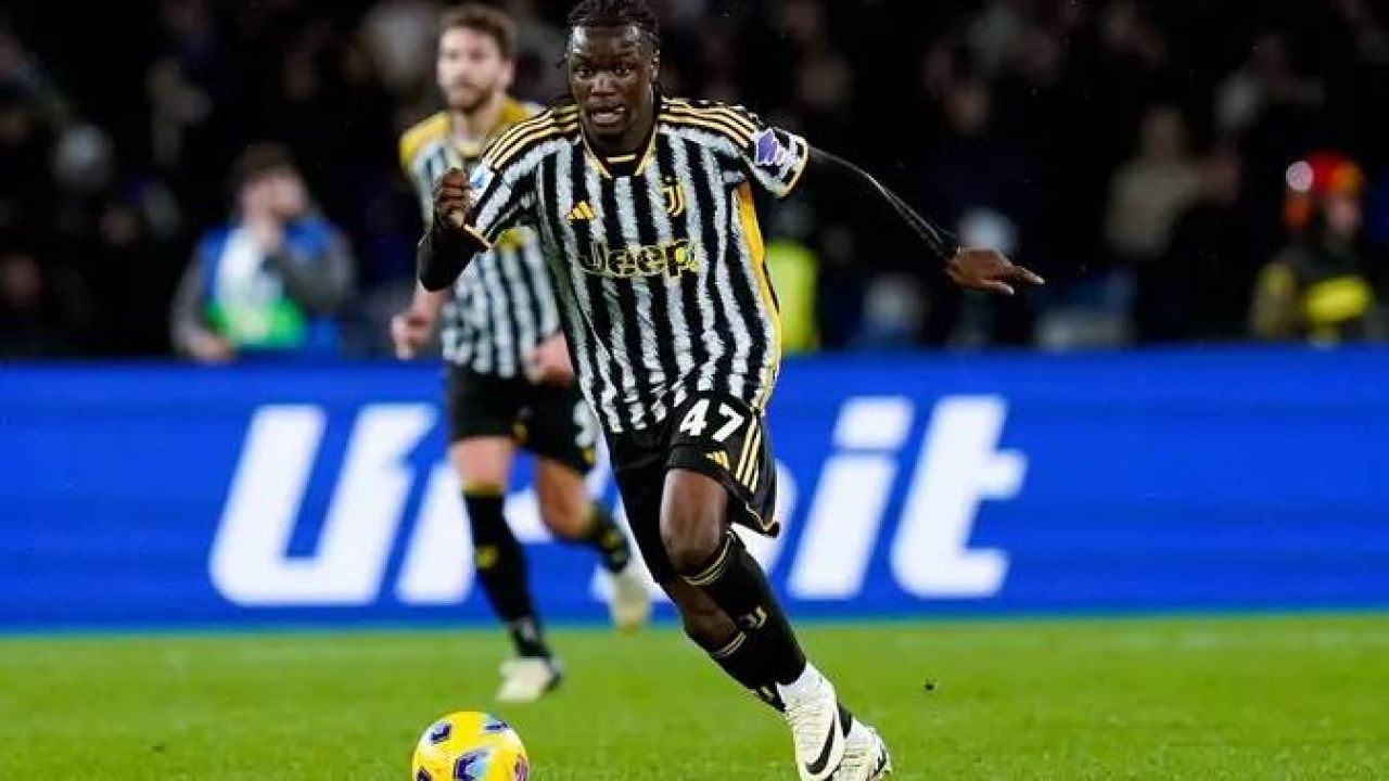 Kocaelispor'a Juventus'tan Orta Saha
