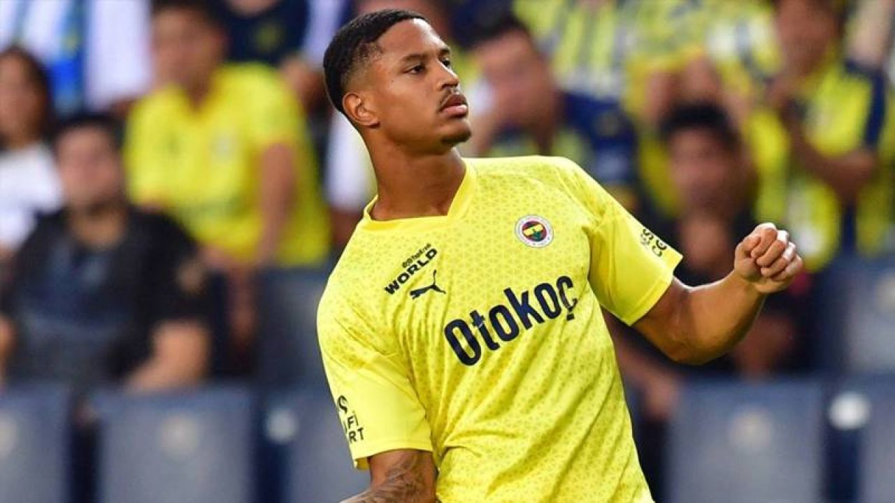 Fenerbahçe'den Oosterwolde Hamlesi: Yeni Sözleşme İmzalandı
