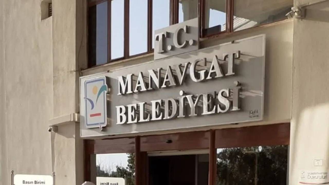 Manavgat Belediyesi Operasyonu: 16 Kişiye Adli Kontrol, Başkan Dahil 19 Tutuklu