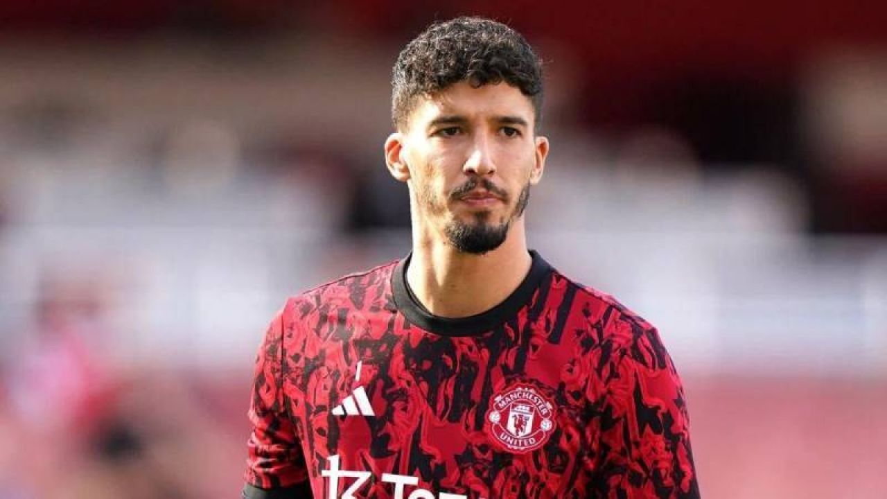 Manchester United'da Altay Bayındır Sürprizi
