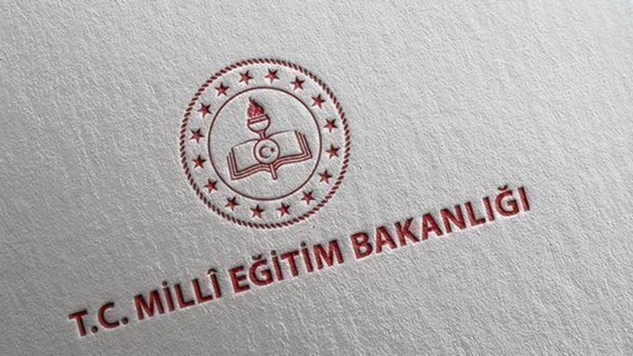 10 Kasım Tartışmaları Sürerken MEB'den Açıklama: Anma Etkinlikleri Devam Edecek, Eleştiriler Niyet Okuma

