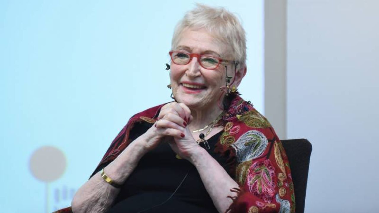 İlber Ortaylı: Pınar Kür, Rahatsız Eden Acı Gerçeklere Samimi Bir Eleştiri
