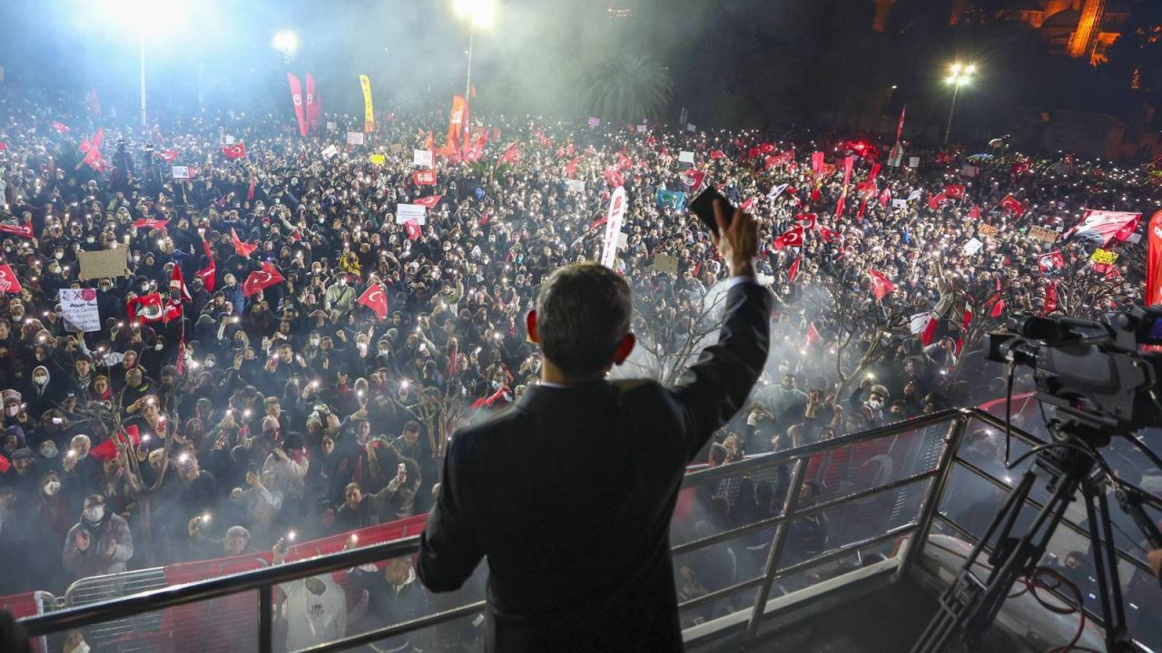 Özel'den Bakırköy Mitingine Çağrı: İmamoğlu ve Tüm Siyasi Tutuklular İçin Mücadele Devam Edecek

