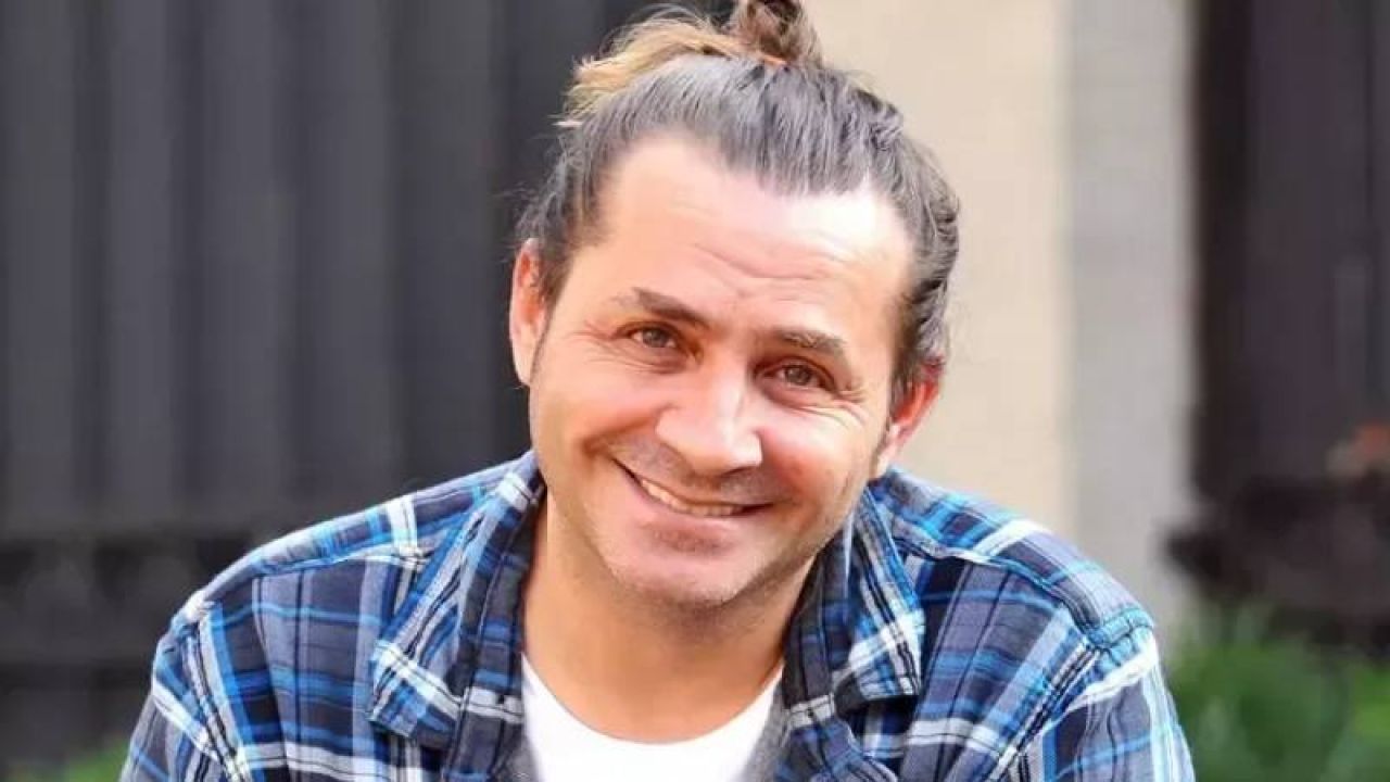 Armağan Çağlayan'dan Şoke Eden İfşa: Gelen Mesaj Karşısında Nutku Tutuldu
