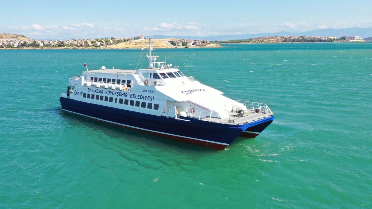 Balıkesir Büyükşehir Belediyesi'nden Ayvalık-Midilli Deniz Otobüsü Seferleri
