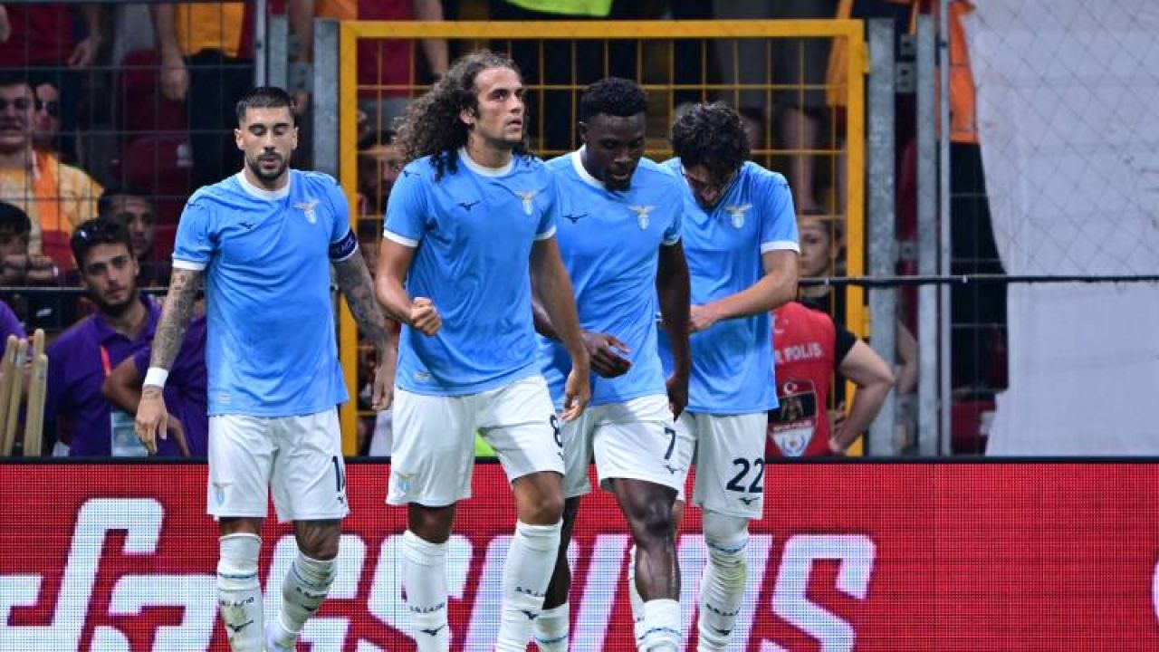 Guendouzi'den Galatasaray Taraftarına: Bu Atmosferde Oynamaktan Gurur Duyun
