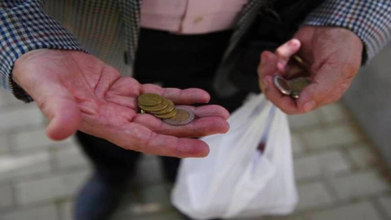 Cem Küçük'ten İktidara Ekonomi Eleştirisi: Faizler İnmezse Piyasalar Daha Kötü Olur
