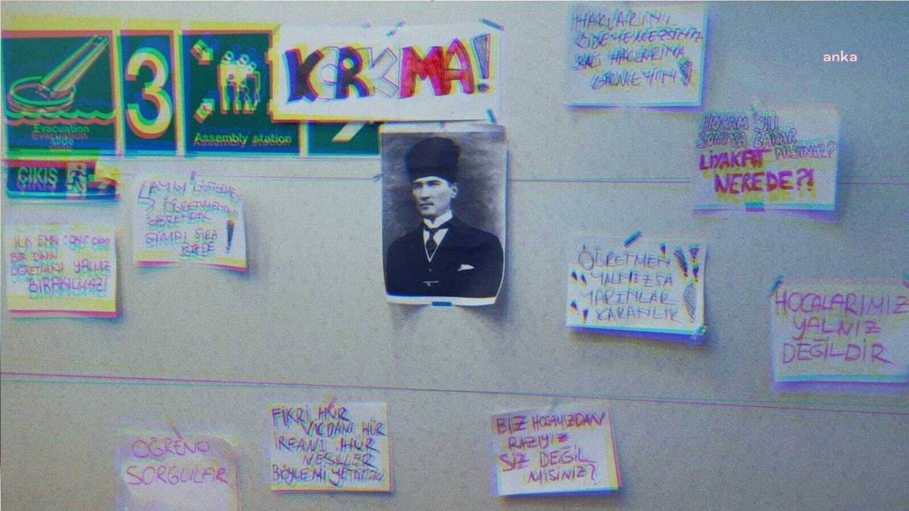 Lise Öğrencilerinin Öğretmenleri İçin Yaptığı Afiş Protestosuna Disiplin Cezası
