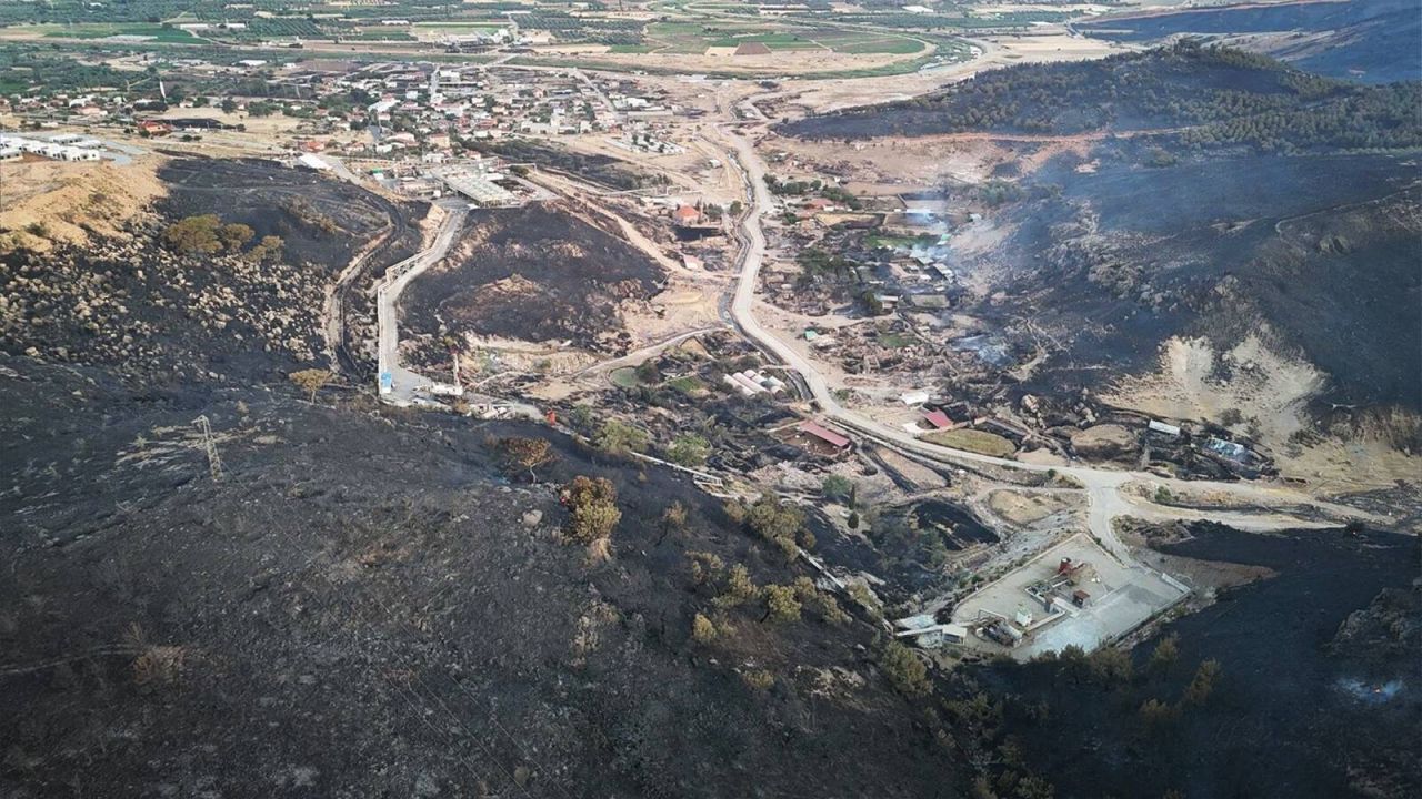Çanakkale'de Bin 400 Hektarlık Yangını Akli Dengesi Yerinde Olmayan 2 Kişi Çıkardı
