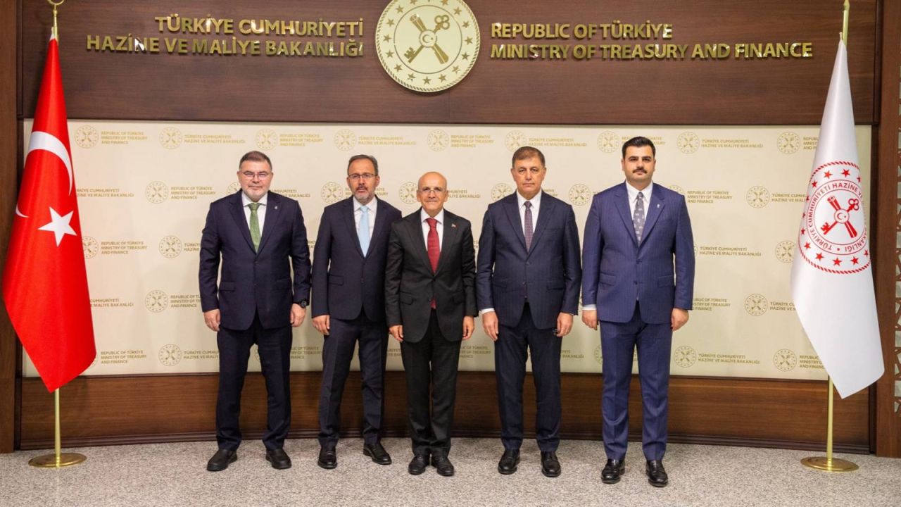 Cemil Tugay'dan Akp'li Heyetle Ankara Ziyareti: Mehmet Şimşek'le Projeler Görüşüldü
