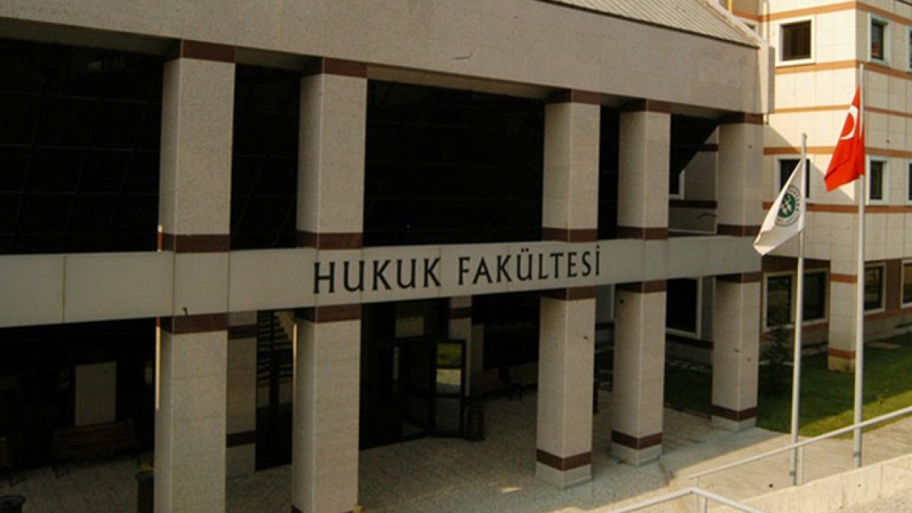 Danıştay Hukuk Fakültesi Sıralama Şartını Durdurdu
