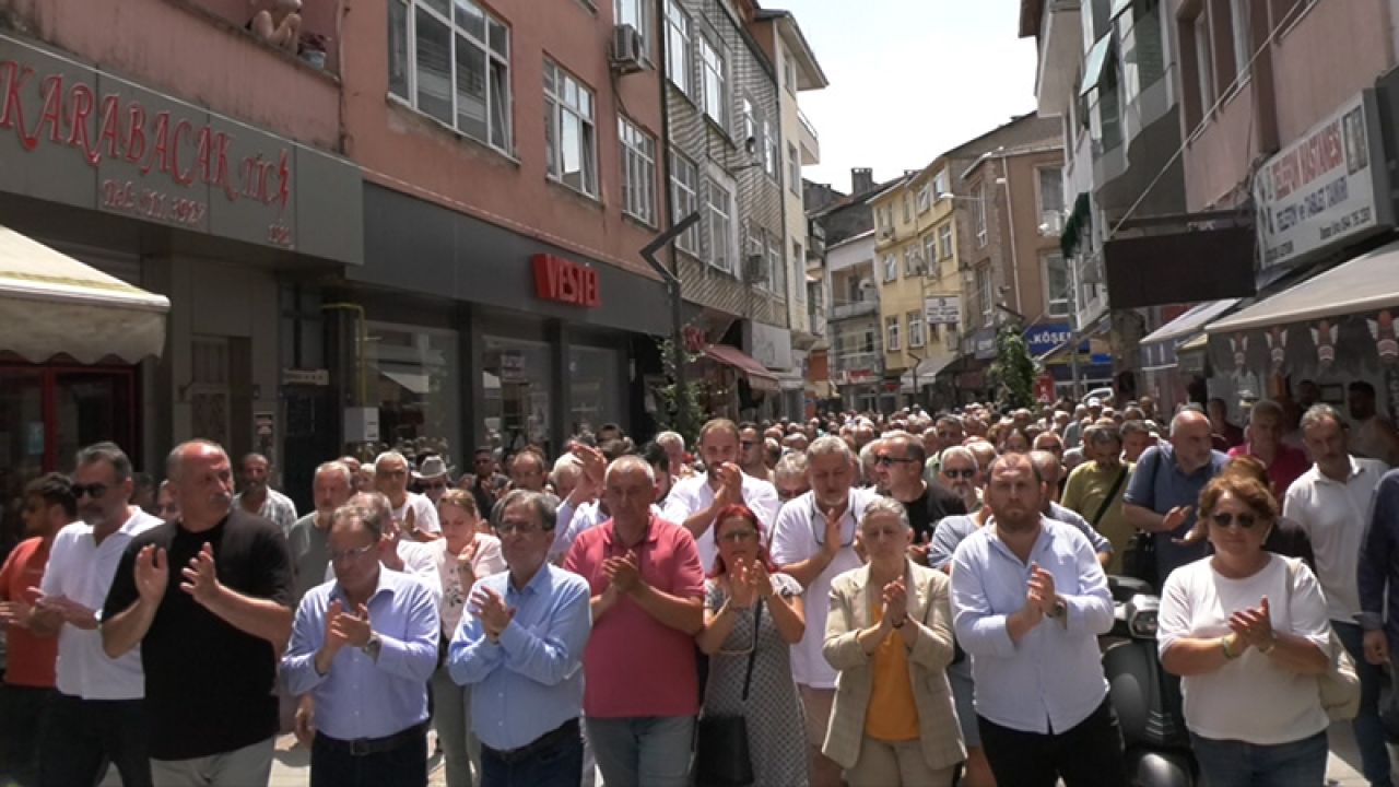 Rize Fındıklı'da Başkan Çervatoğlu'na Saldırı Protesto Edildi
