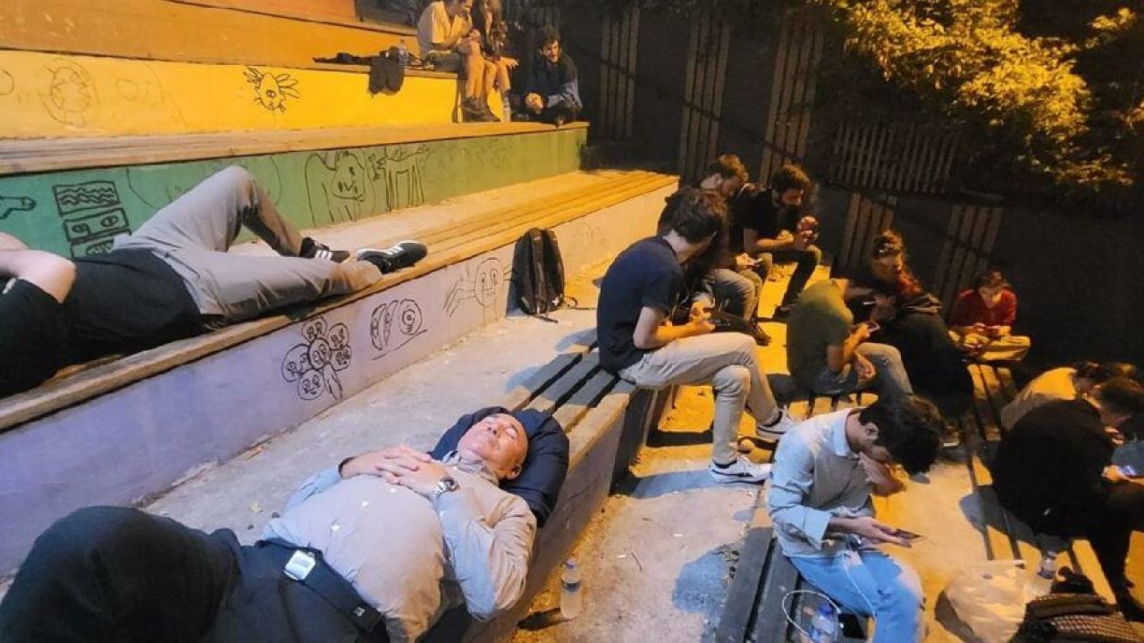 Öğrenci Barınma Krizi Sürüyor: Yurt Kapasitesi Sadece Yüzde 0,2 Arttı
