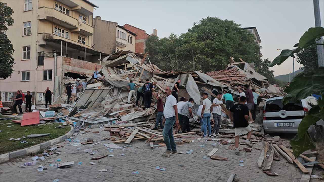 Balıkesir'de 6,1'Lik Deprem Öncesi Çok Sayıda Öncü Sarsıntı Yaşandı
