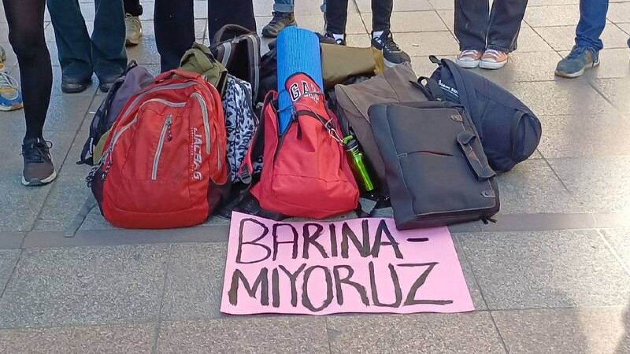 Üniversiteliler Barınma Kriziyle Boğuşuyor: Ankara'da Kiralar Uçtu, Yurtlar Cep Yakıyor
