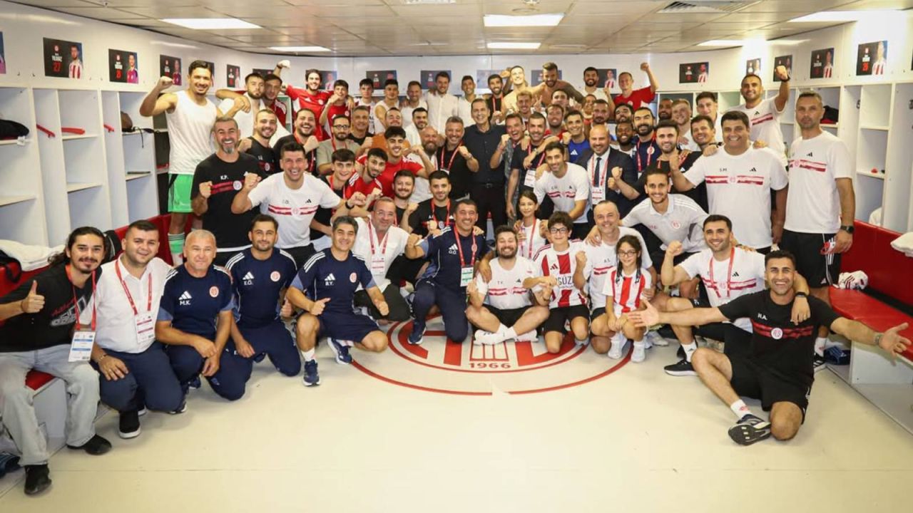 Antalyaspor, Süper Lig'de 9 Sezon Sonra "İlk" Peşinde
