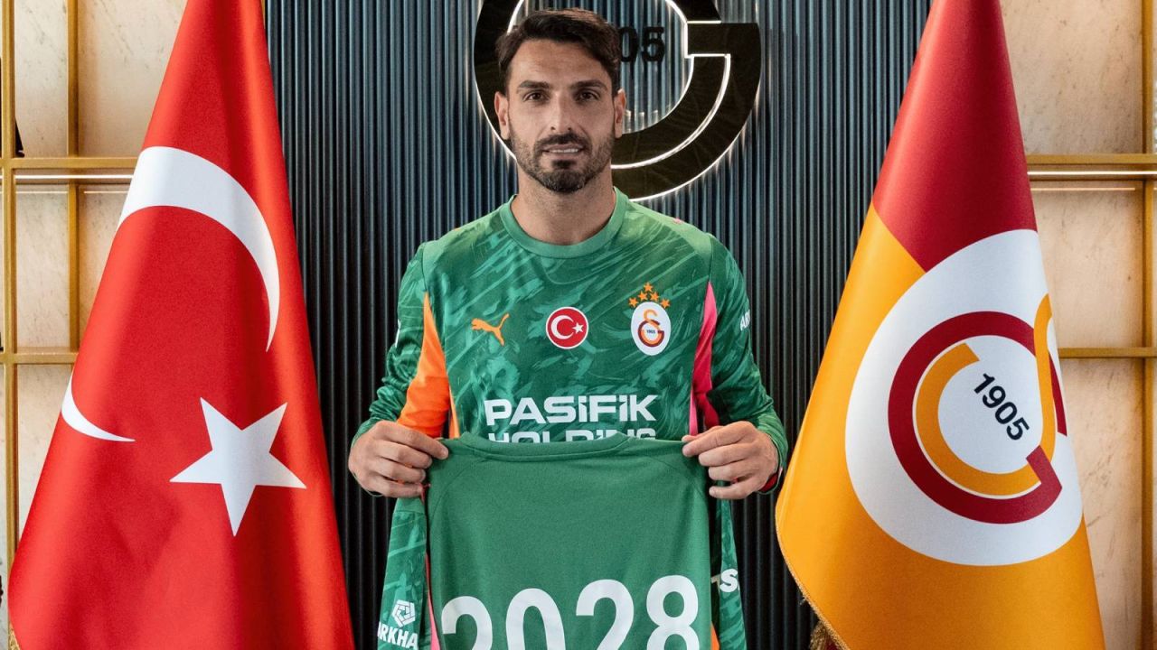 Galatasaray, Günay Güvenç İle Sözleşme Uzattı
