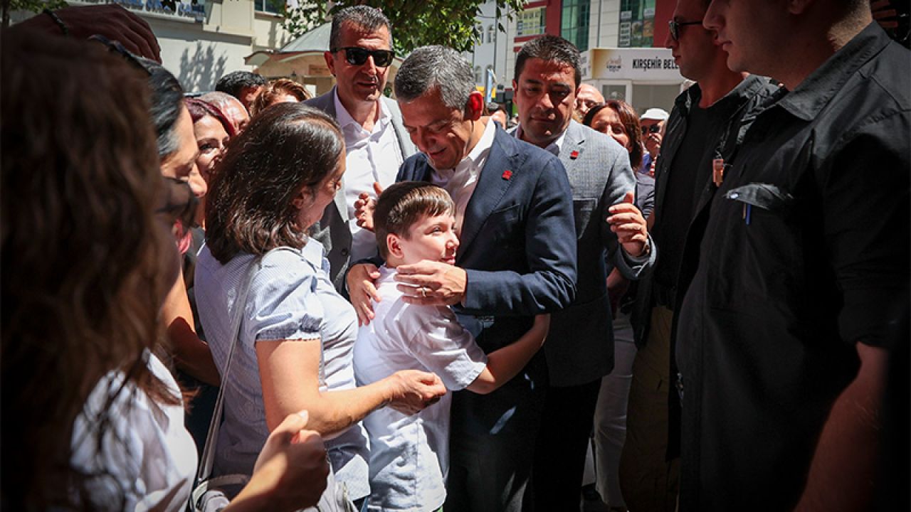 Chp Lideri Özel'den Kırşehir'de Emekli Buluşması: "Gelecek Seçim Emekli Referandumu Olacak"
