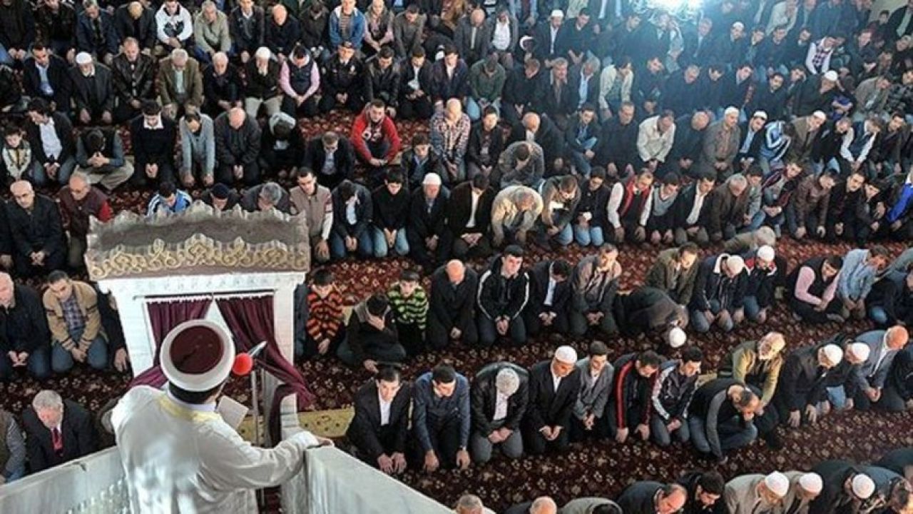Diyanet'in Hutbelerinde Ahlak, Namus Ve Aile Teması Öne Çıktı
