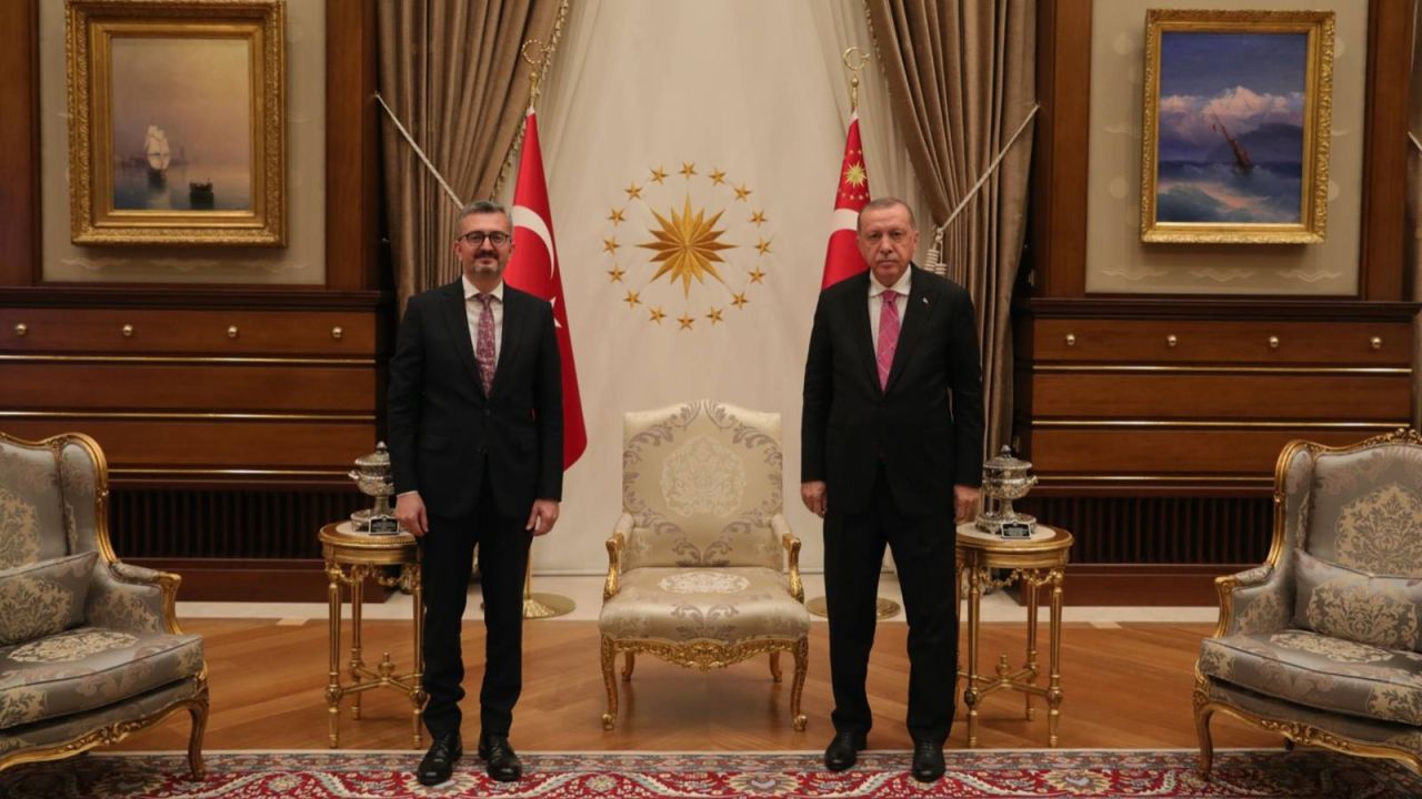 İletişim Başkanı Duran'dan Özel'e Sert Eleştiri: Negatif Siyasetin Dibini Görüyoruz
