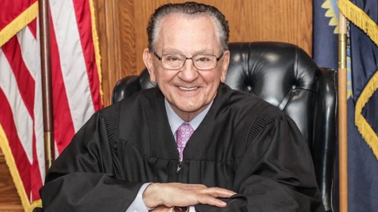 Babacan Yargıç Frank Caprio Hayatını Kaybetti
