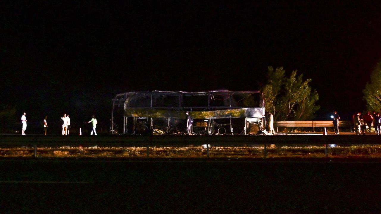 Ankara'da Yolcu Otobüsü Alev Alev Yandı
